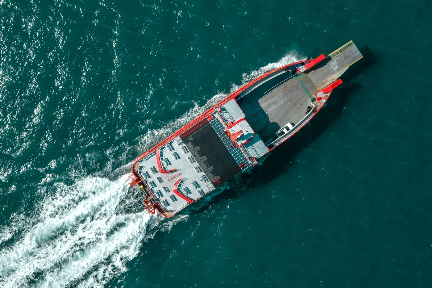 Traghetto passeggeri nel golfo di Hauraki diretto a Waiheke Island